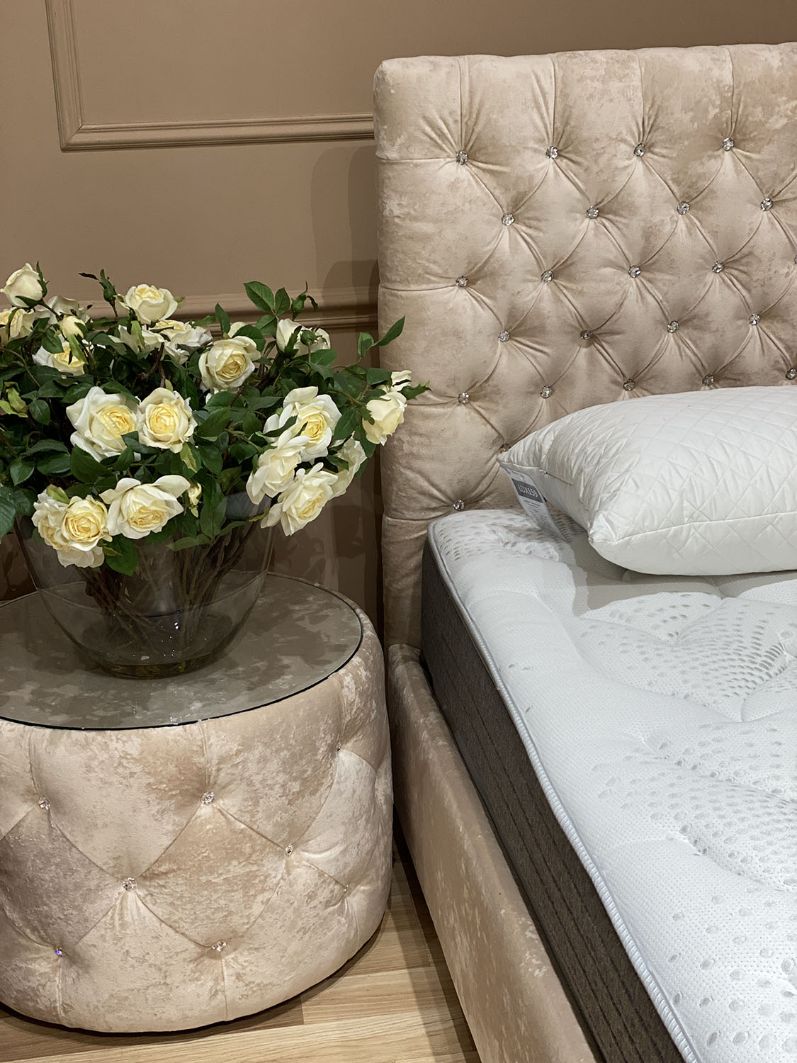 ALFABED VISION Сristale Swarovski Patul Cu Mecanism De Ridicare (Set de masa oglinda pat)10