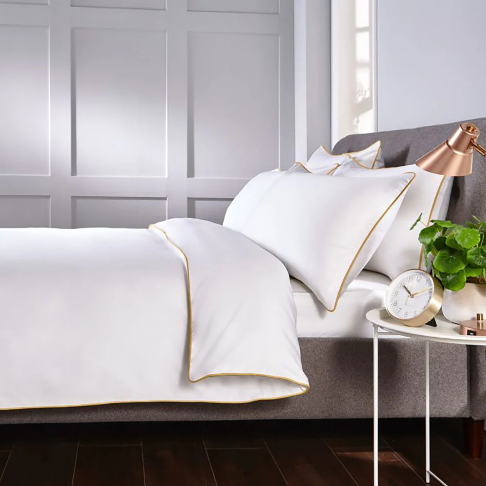 Set Lenjerie ALFABED Premium Cotton Sateen White Design Modern Look (Gold Tape)		