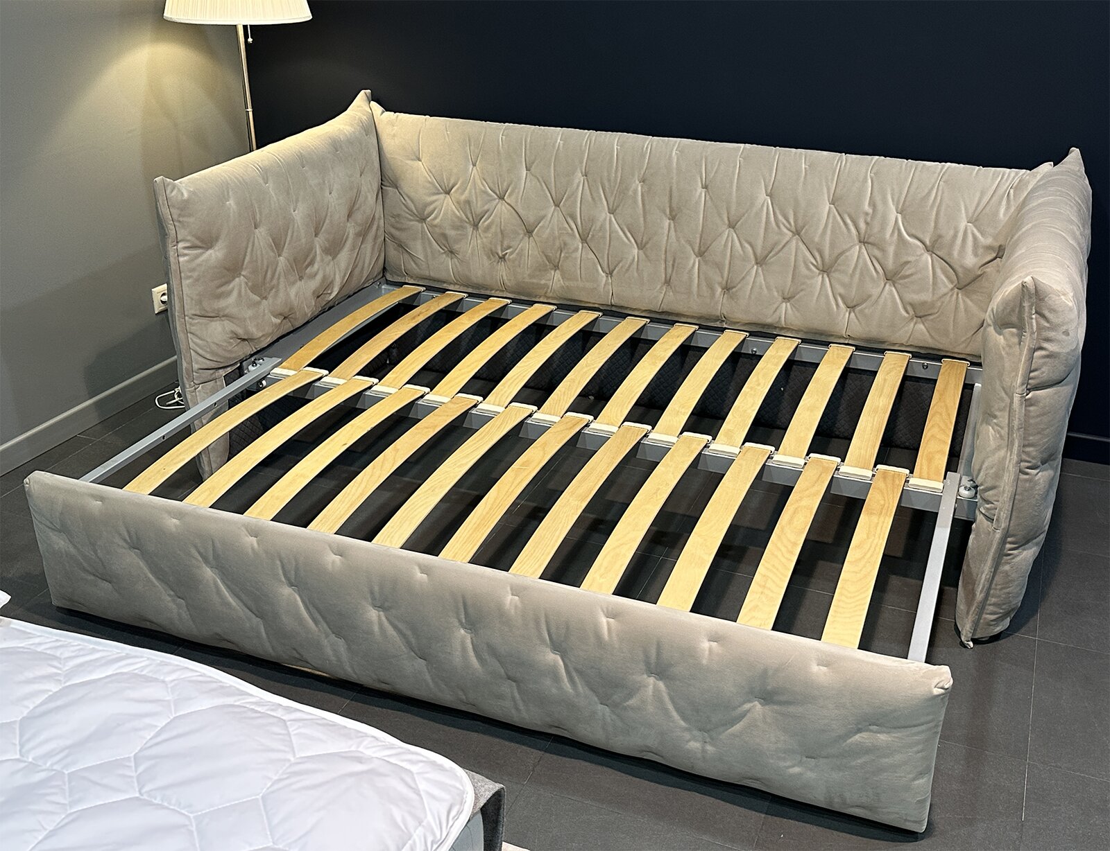 Patul alfabed club p cu locul de dormit extensibil disponibil bravo9