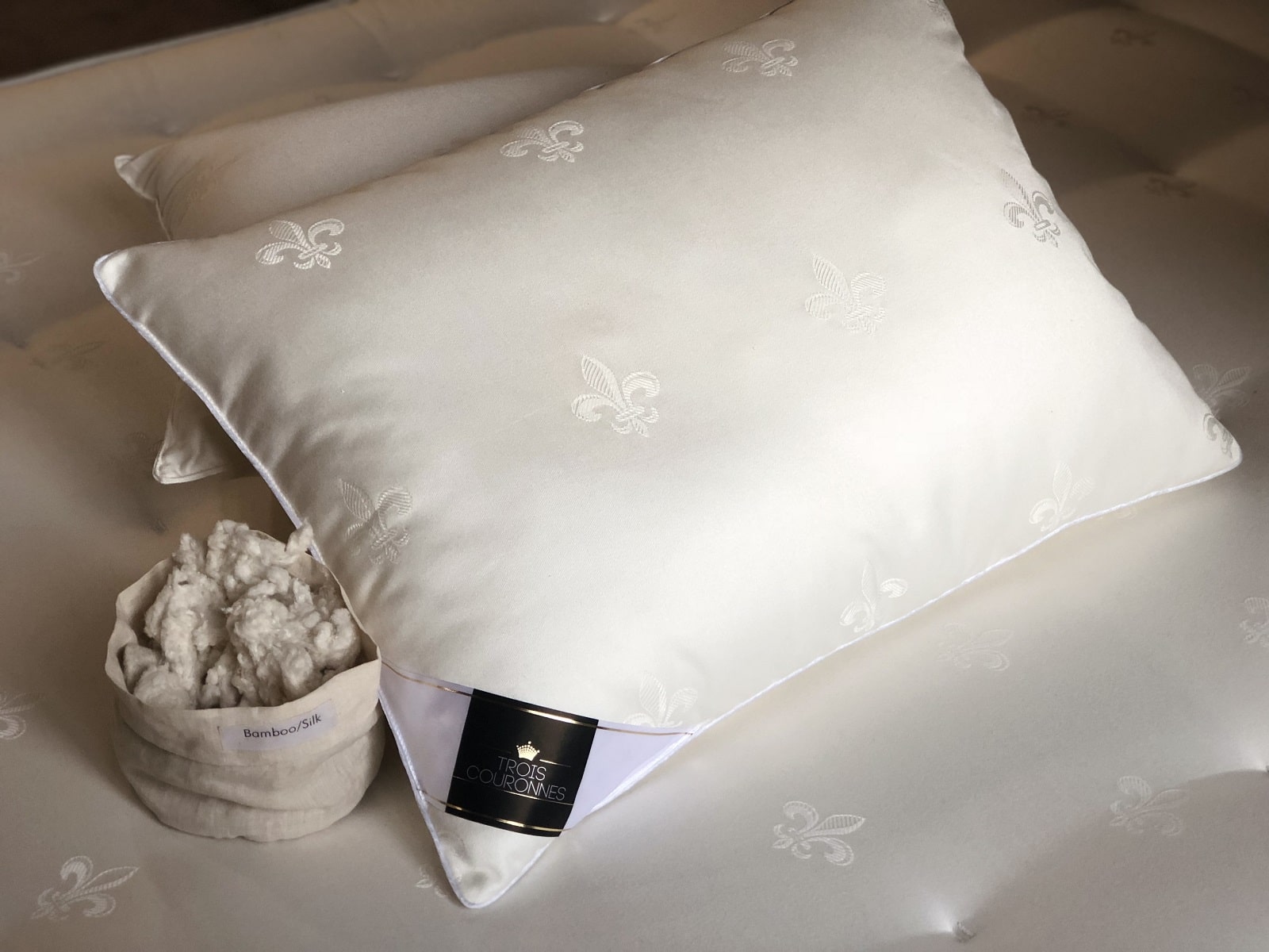 Pernă trois couronnes luxury selection cashmere