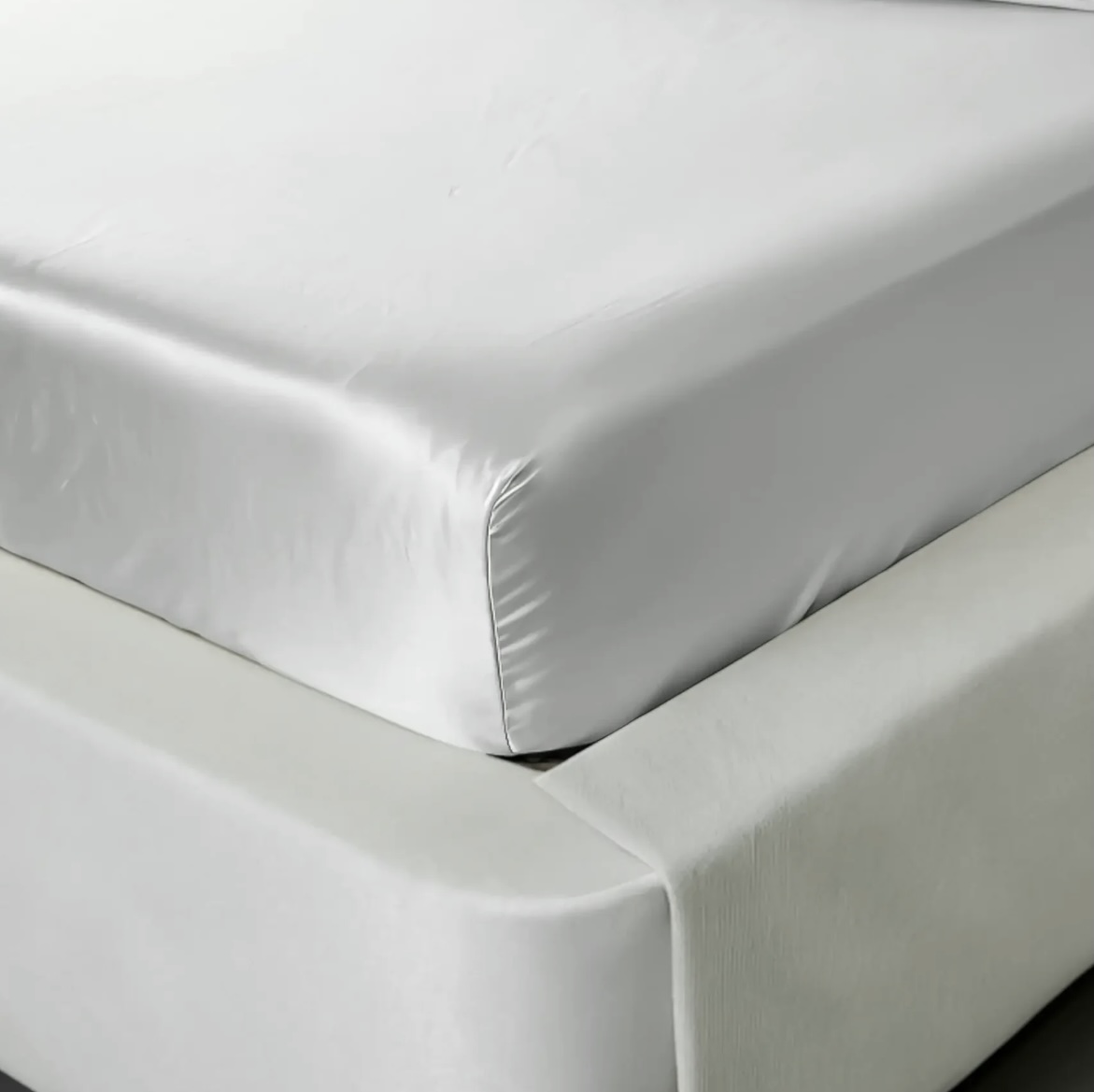 Fitted Sheet 100% Silk Sparkling Silver