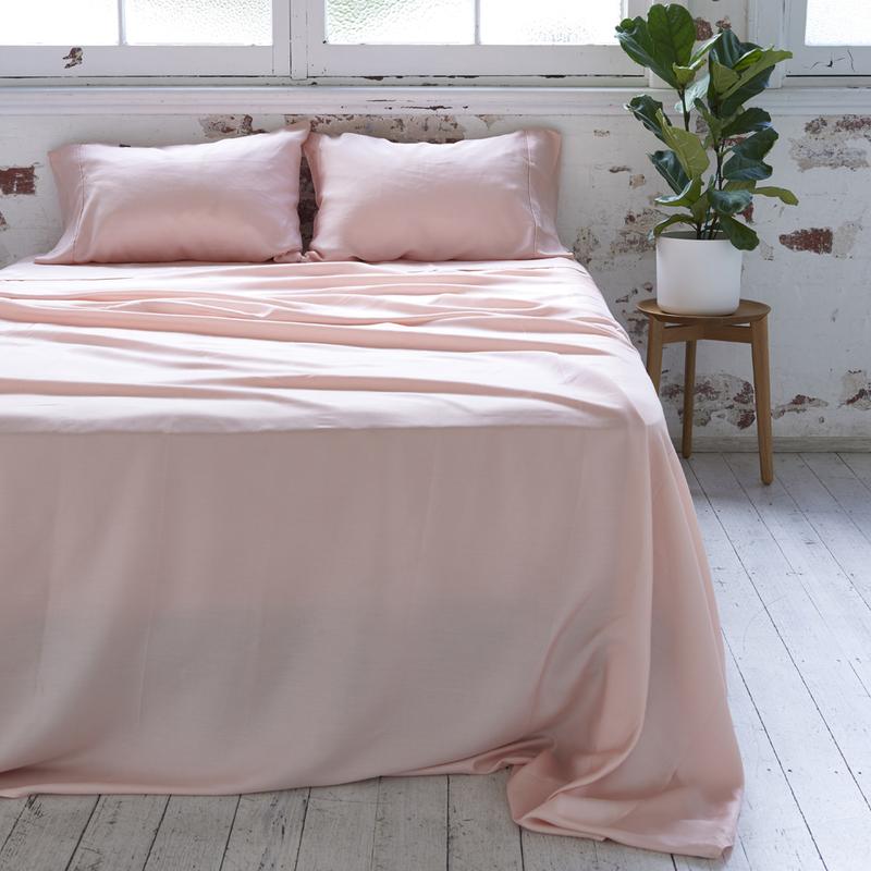 Set lenjerie ALFA BIO model exclusiv trandafir delicat