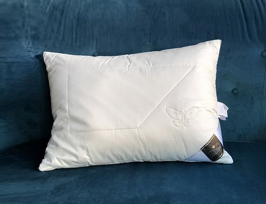 Подушка Trois Couronnes Ahimsa Silk