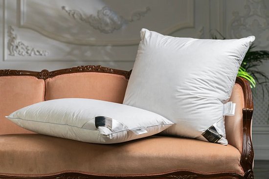 Pernă trois couronnes royal wild duck down medium