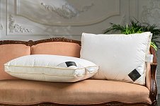 Pernă trois couronnes luxury selection 3 chamber goose down soft