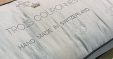 Chekhol na podushku trois couronnes deco long pillow