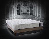 Товар Saltea trois couronnes duke добавлен в корзину