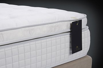 Topper trois couronnes vividus